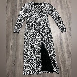 Boohoo B/W animal print dress 10